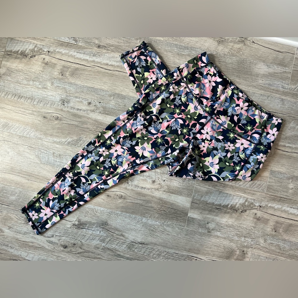 Vera Bradley Rosa Camo Leggings Floral Yoga Pants Size XL